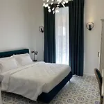 Casa Reale Boutique *