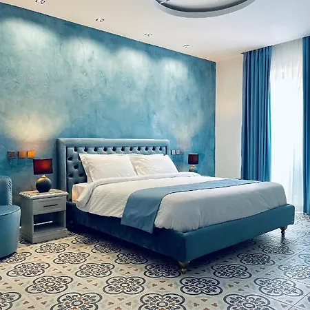 Casa Reale Boutique מלון *